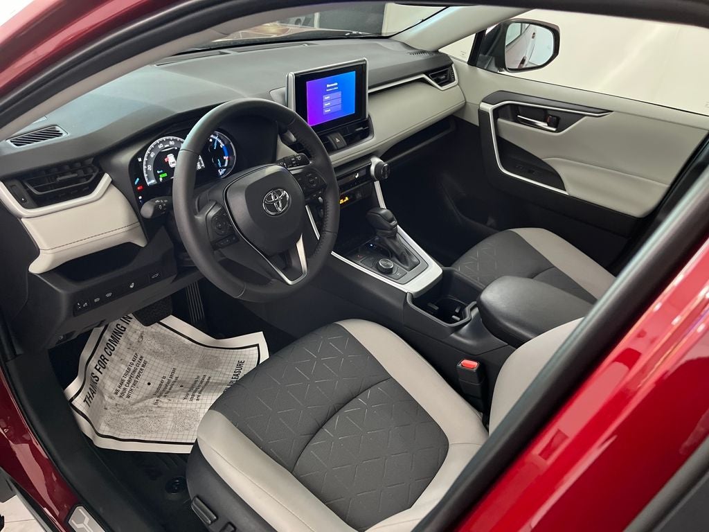 2025 Toyota RAV4 Hybrid XLE