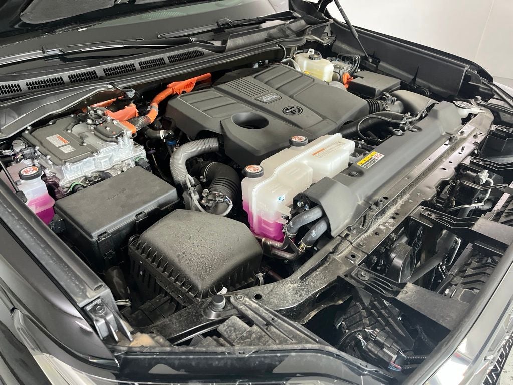 2026 Toyota Tundra i-FORCE MAX Platinum i-FORCE MAX