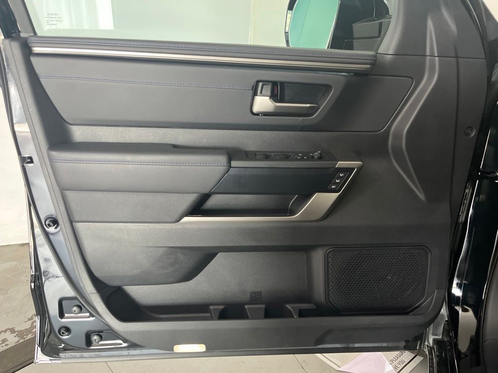 2026 Toyota Tundra i-FORCE MAX Platinum i-FORCE MAX