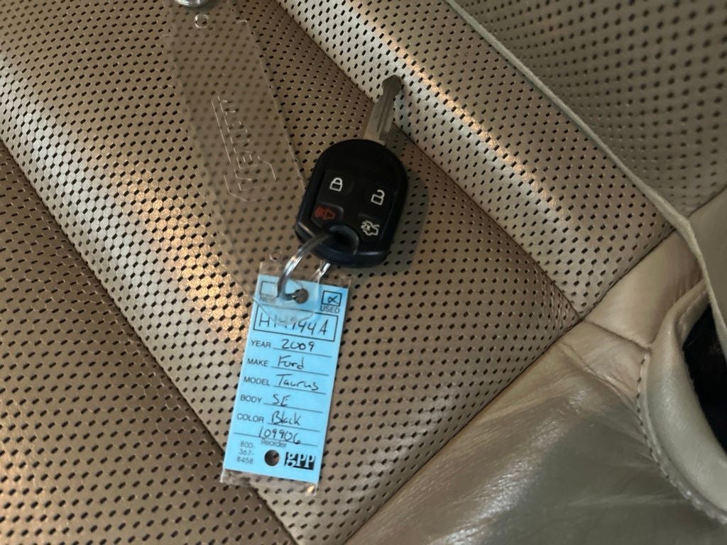 2009 Ford Taurus SEL