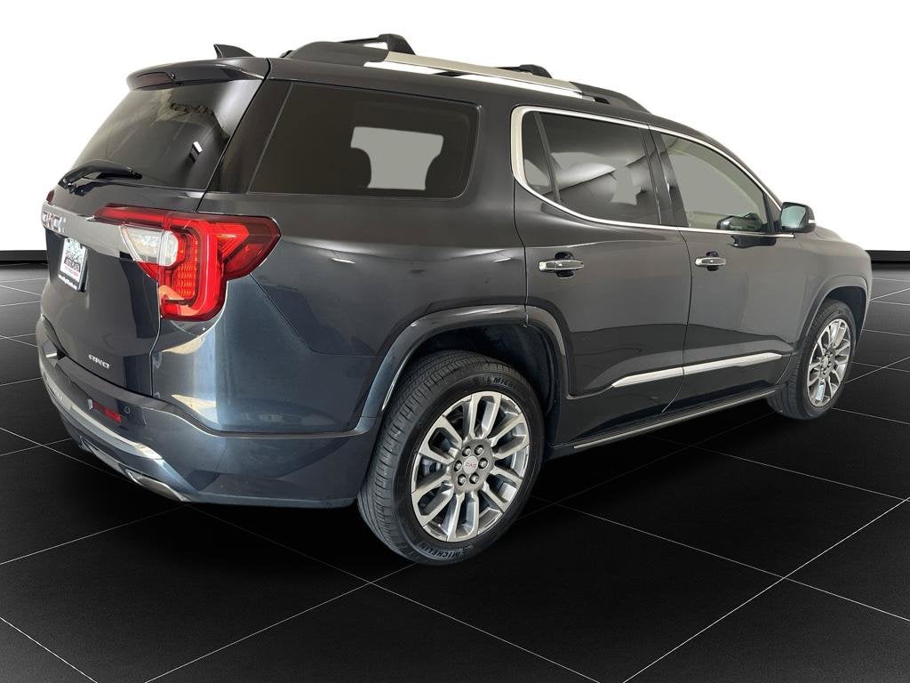 2022 GMC Acadia Denali