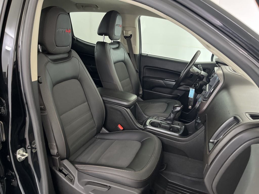 2022 GMC Canyon AT4 w/Cloth