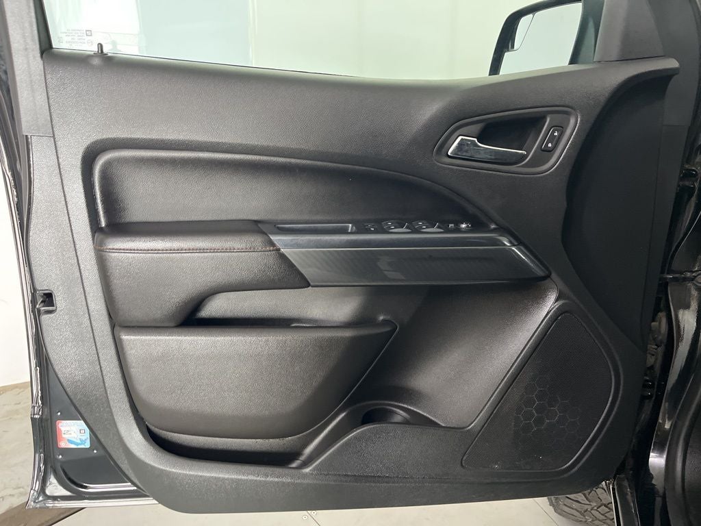 2022 GMC Canyon AT4 w/Cloth