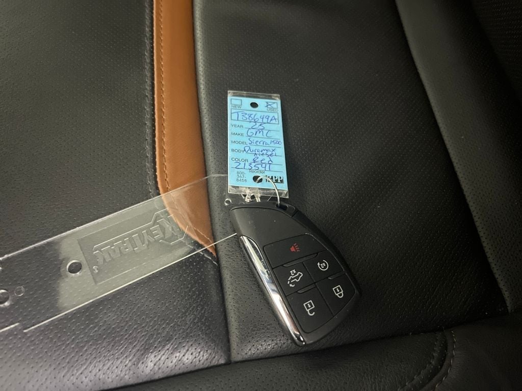 2025 GMC Sierra 1500 AT4