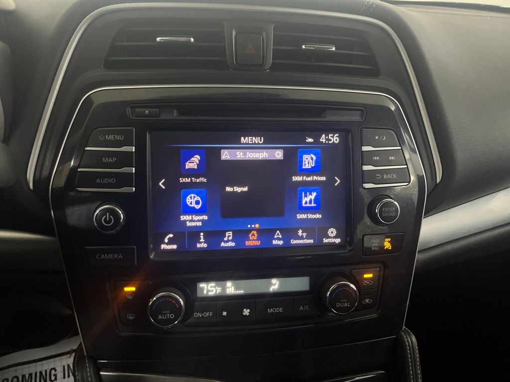 2022 Nissan Maxima SV