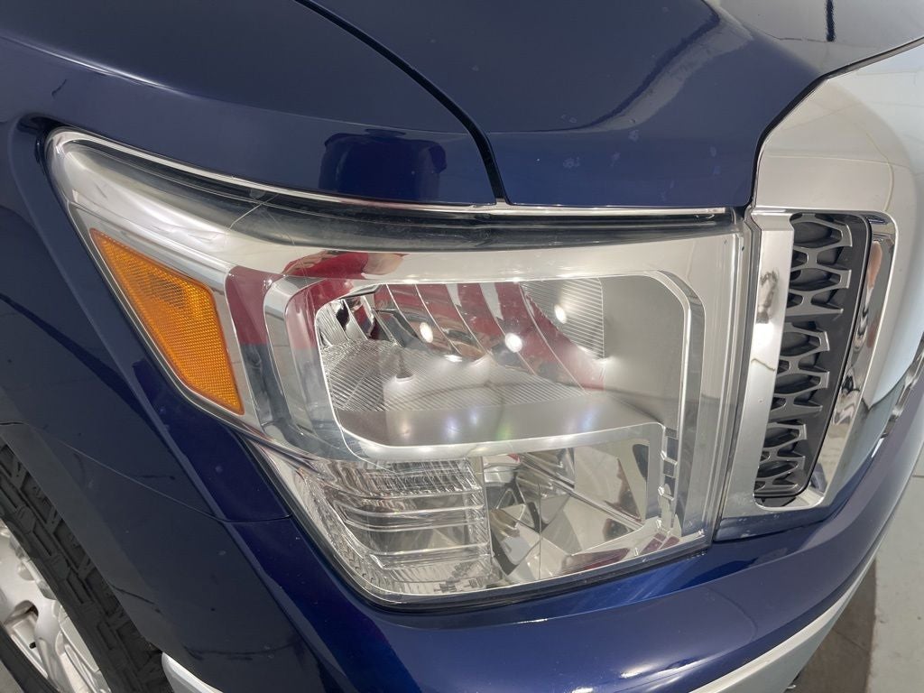 2017 Nissan Titan SV
