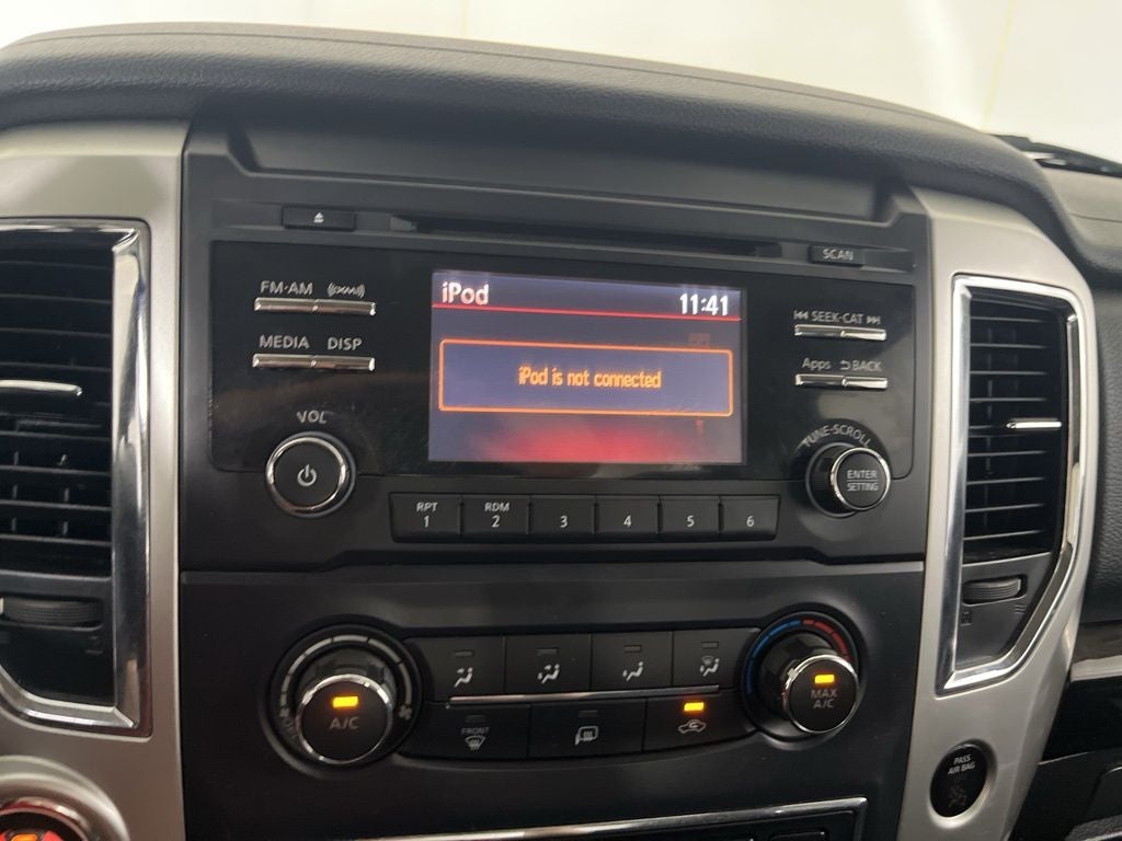 2017 Nissan Titan SV