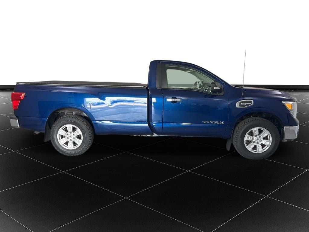 2017 Nissan Titan SV