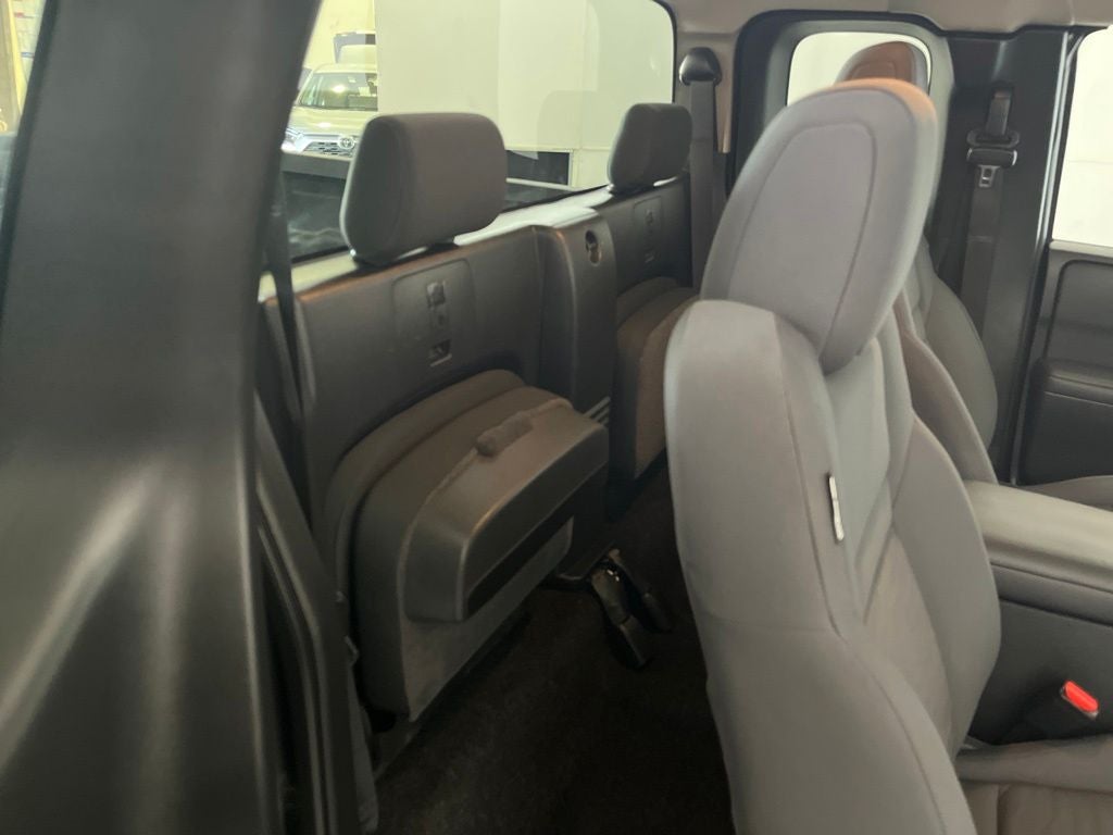 2022 Nissan Frontier S