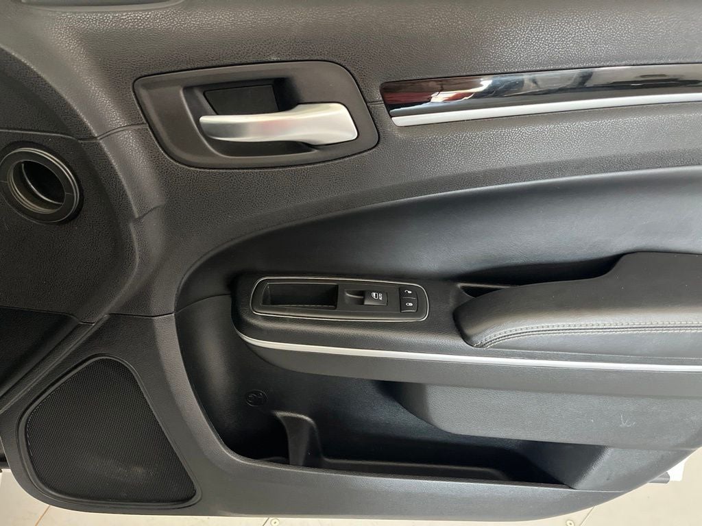 2019 Chrysler 300 S