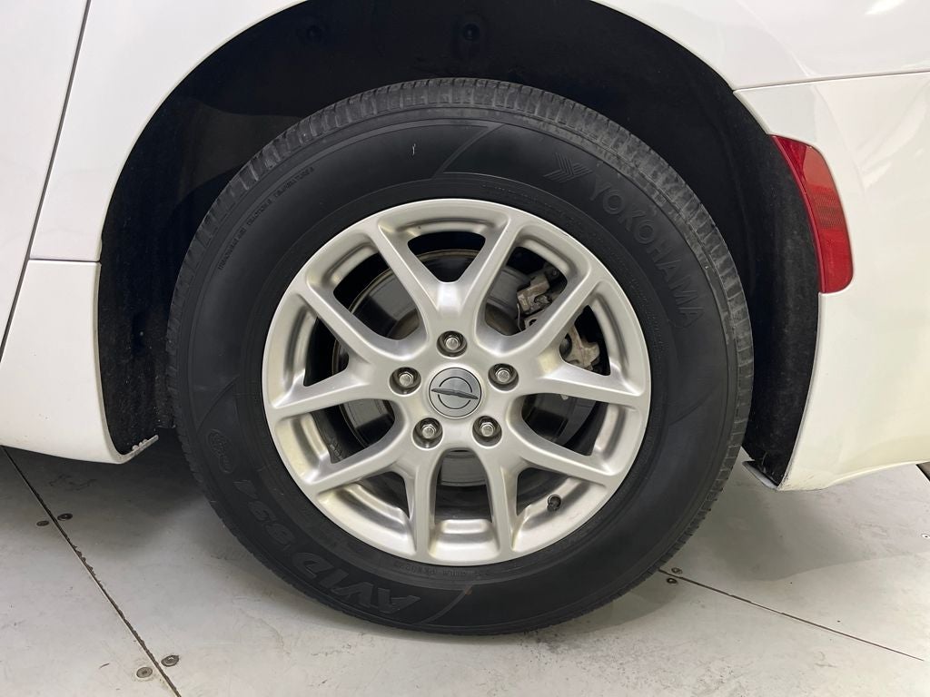 2024 Chrysler Voyager LX