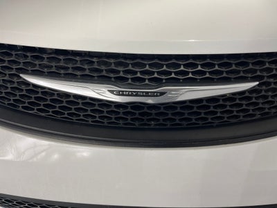 2024 Chrysler Voyager LX