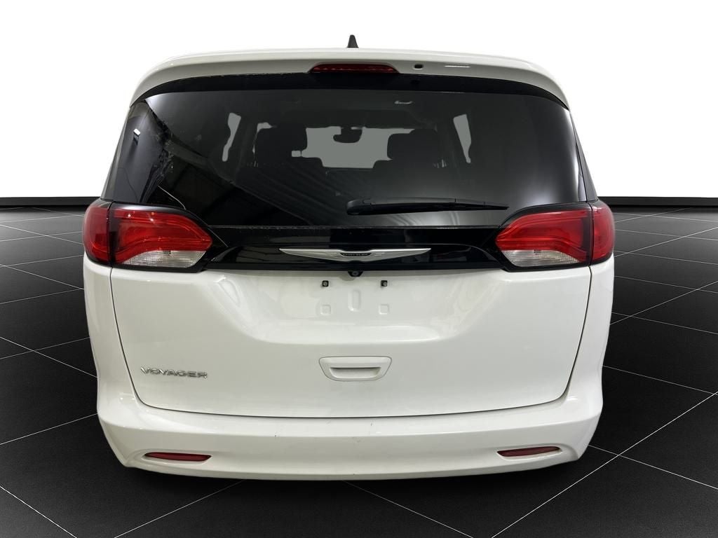 2024 Chrysler Voyager LX