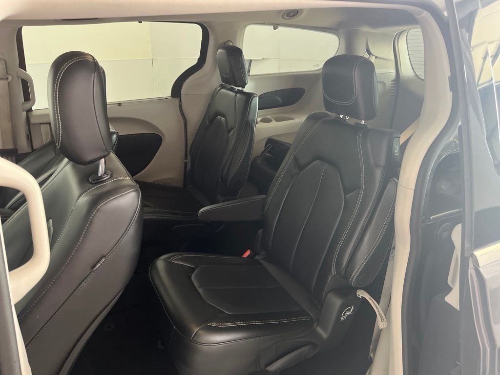 2020 Chrysler Voyager LXI
