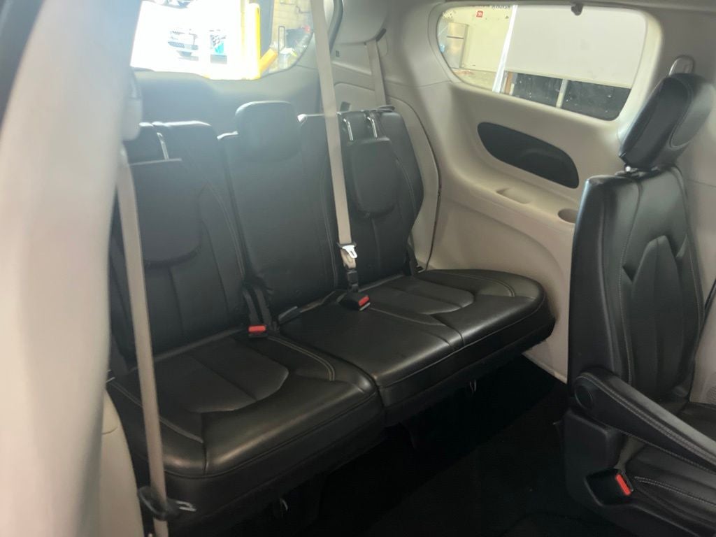 2020 Chrysler Voyager LXI