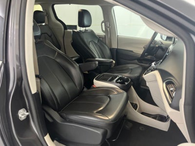 2020 Chrysler Voyager LXI