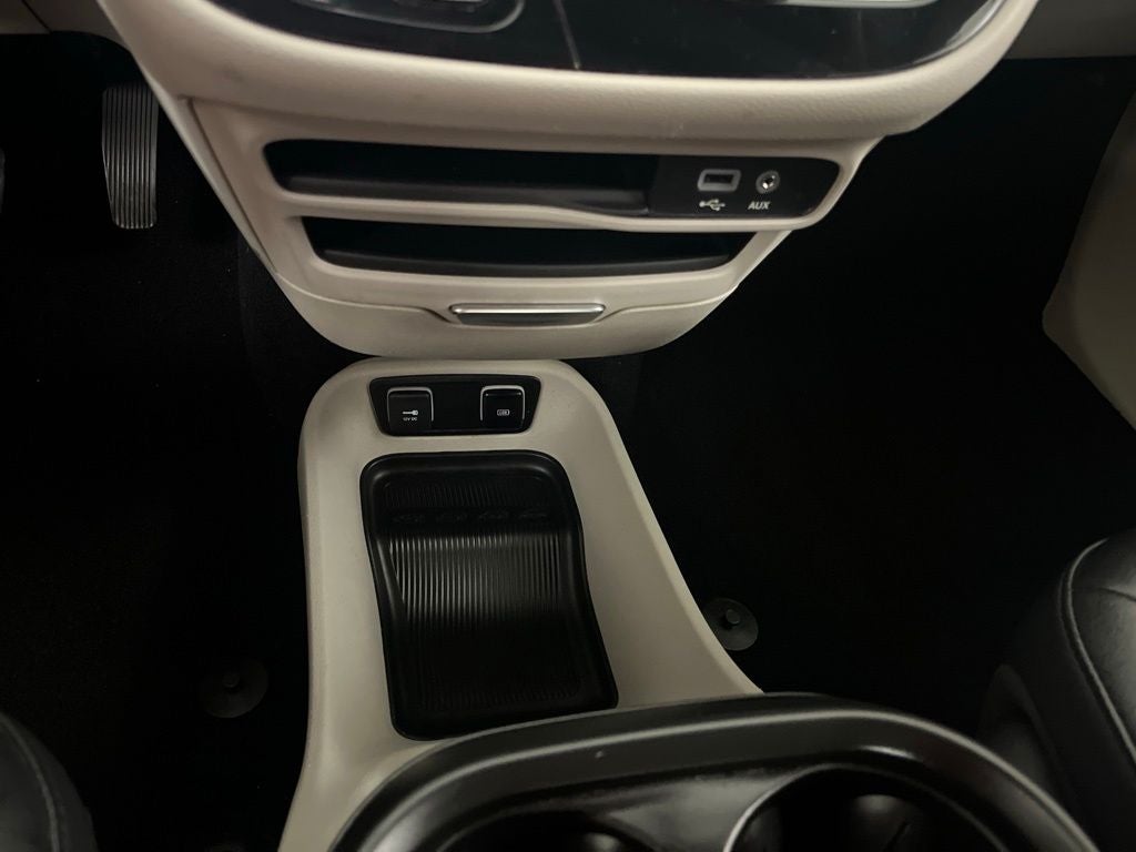 2020 Chrysler Voyager LXI