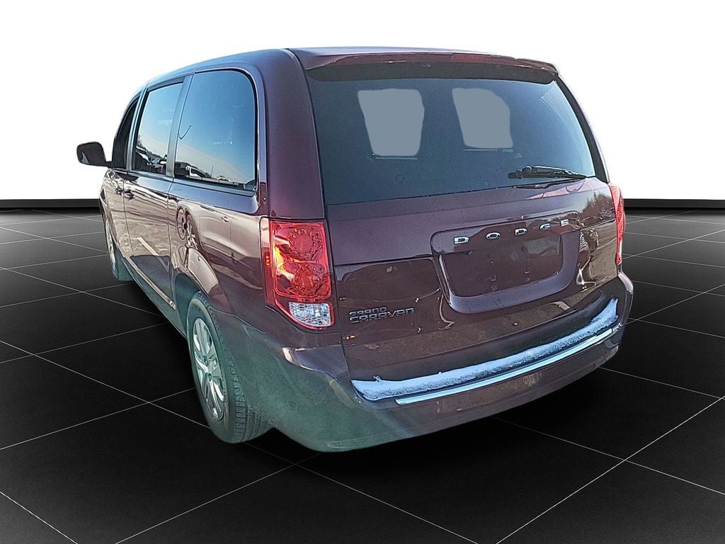 Used 2018 Dodge Grand Caravan SE with VIN 2C4RDGBG8JR304456 for sale in Kansas City