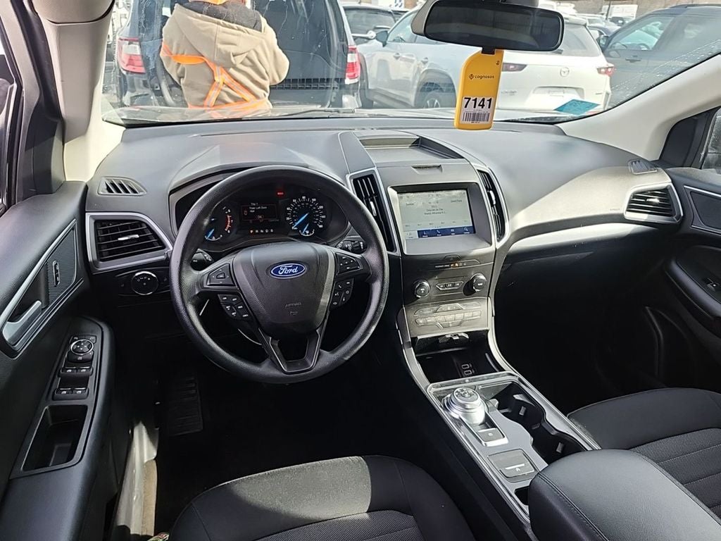 2020 Ford Edge SE