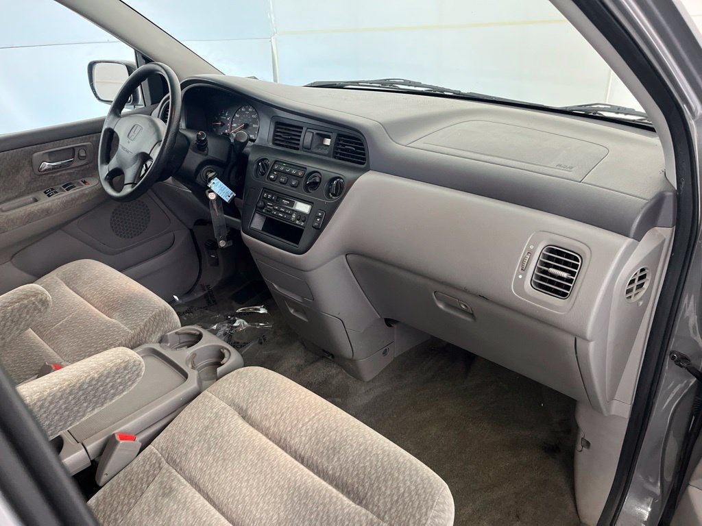 2000 Honda Odyssey LX 7 Passenger