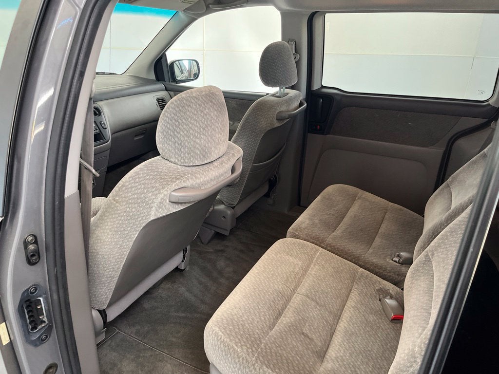 2000 Honda Odyssey LX 7 Passenger
