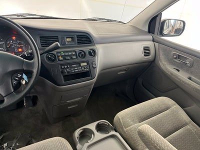 2000 Honda Odyssey LX 7 Passenger