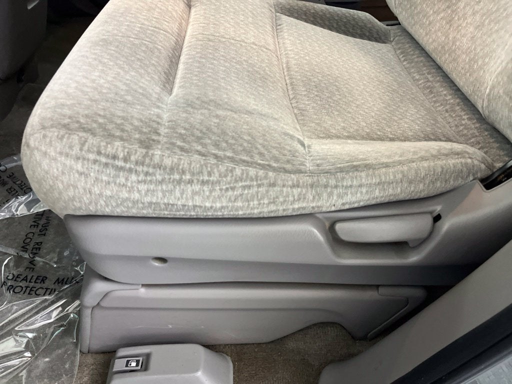 2000 Honda Odyssey LX 7 Passenger