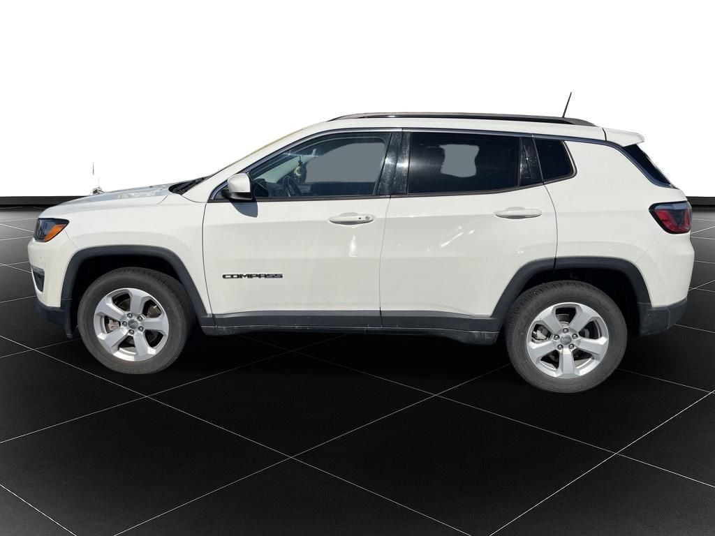 Used 2018 Jeep Compass Latitude with VIN 3C4NJDBB7JT150166 for sale in Kansas City