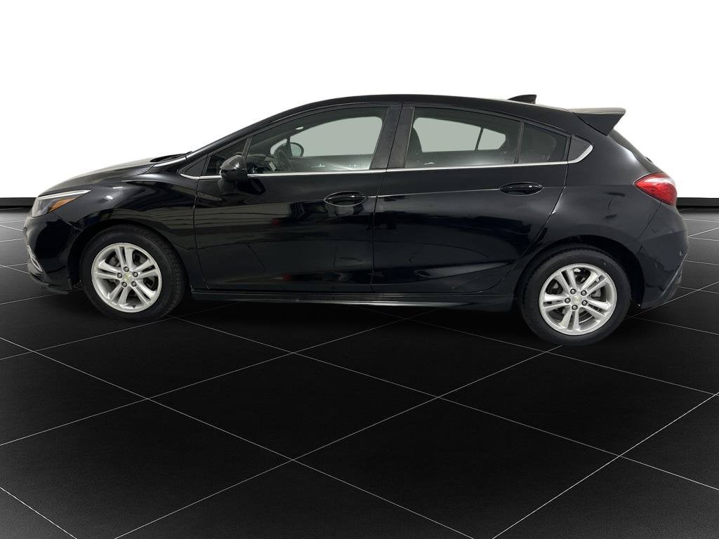 Used 2018 Chevrolet Cruze LT with VIN 3G1BE6SM0JS655078 for sale in Saint Joseph, MO
