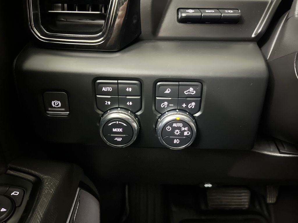 2023 GMC Sierra 1500 AT4X