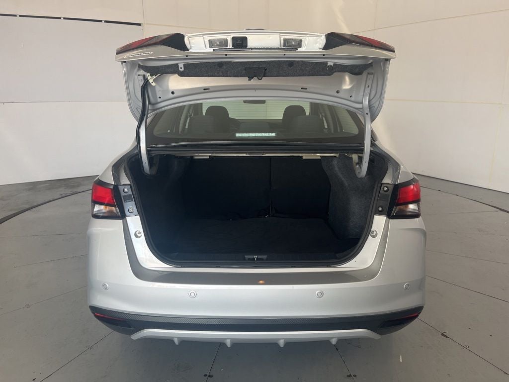 2023 Nissan Versa 1.6 SV
