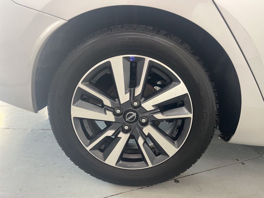 2023 Nissan Versa 1.6 SV