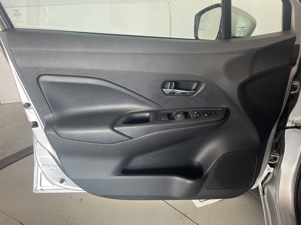 2023 Nissan Versa 1.6 SV