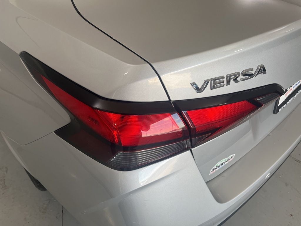 2023 Nissan Versa 1.6 SV