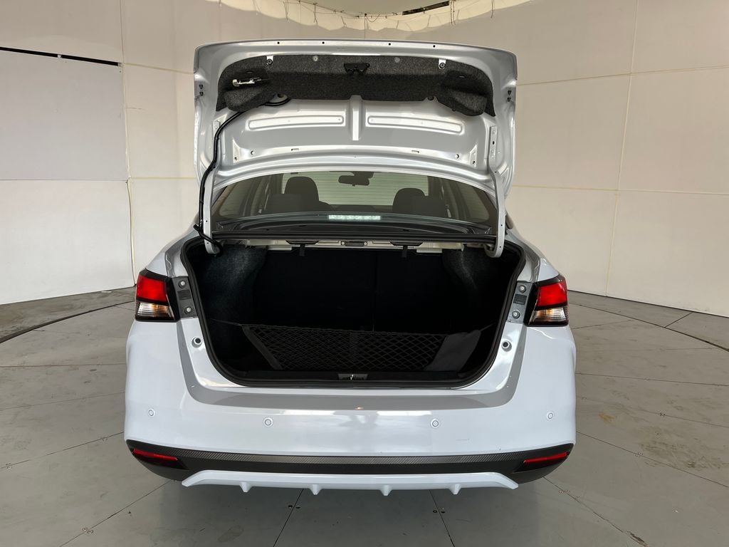 2024 Nissan Versa 1.6 SR