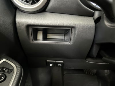 2024 Nissan Versa 1.6 SR