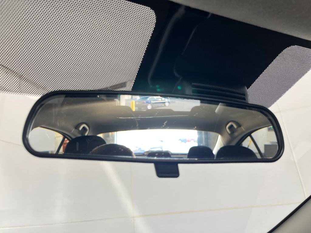 2024 Nissan Versa 1.6 SR