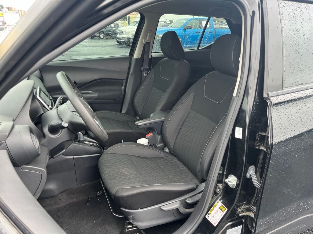2022 Nissan Kicks S