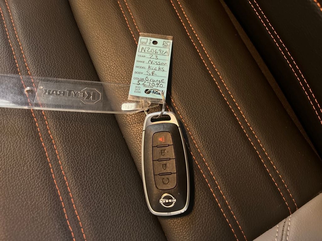 2023 Nissan Kicks SR