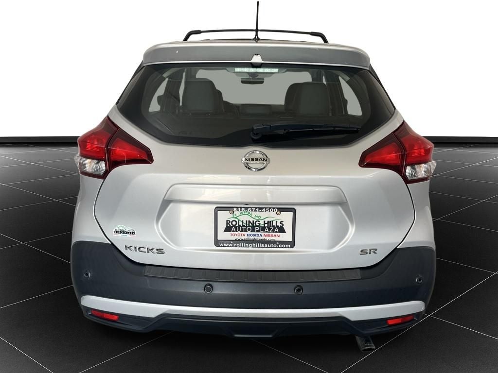 2020 Nissan Kicks SR