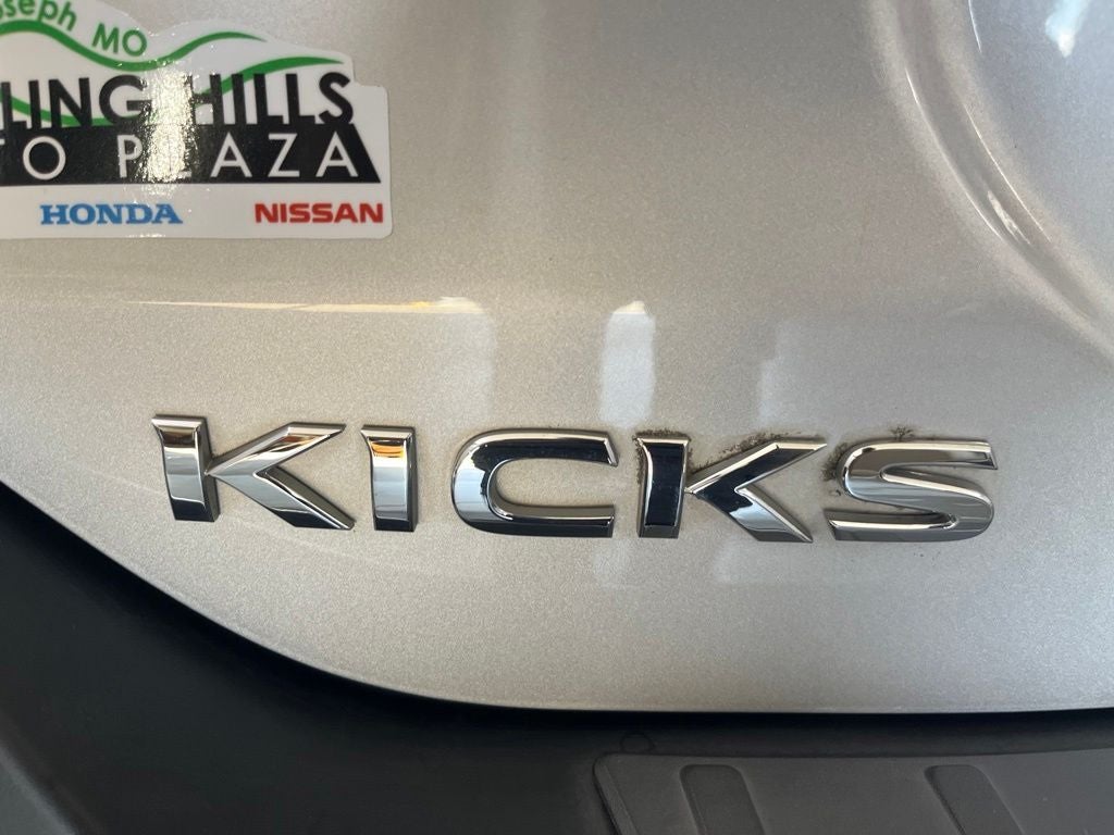 2020 Nissan Kicks SR
