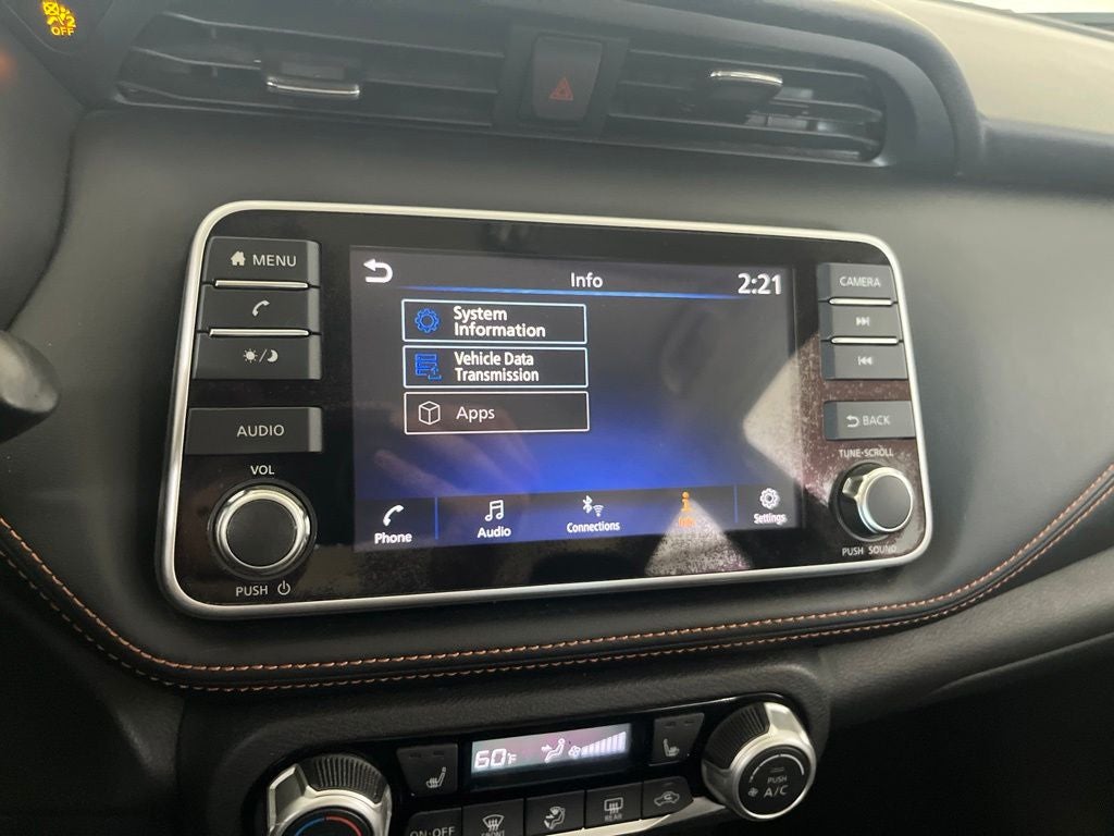 2020 Nissan Kicks SR