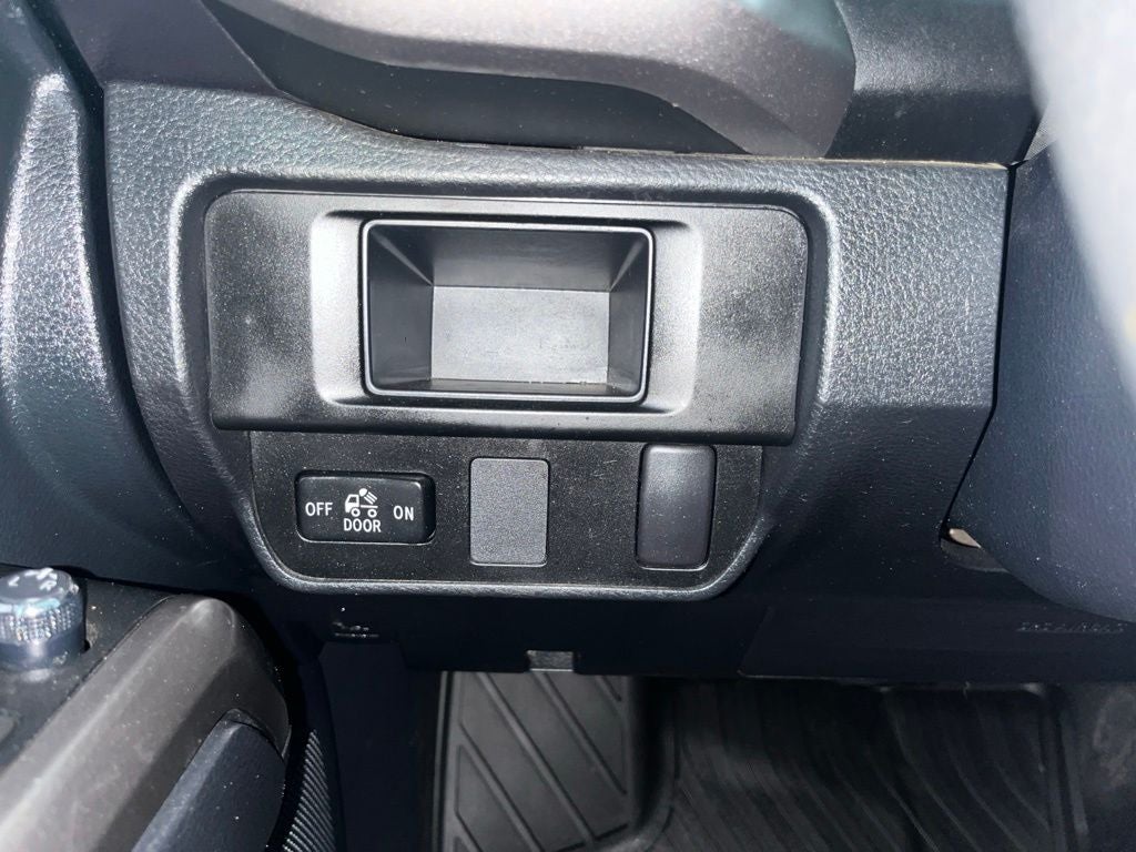 2017 Toyota Tacoma SR5 V6