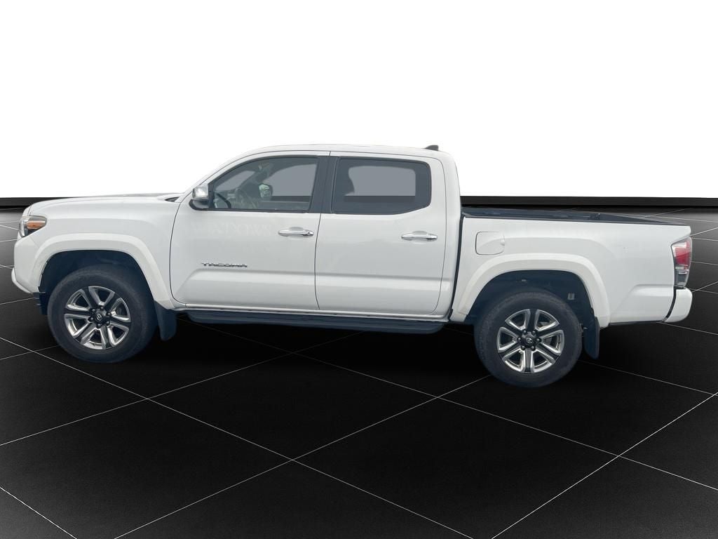 Used 2018 Toyota Tacoma Limited with VIN 3TMGZ5AN8JM136337 for sale in Kansas City
