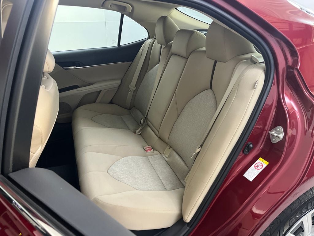 2018 Toyota Camry Hybrid LE