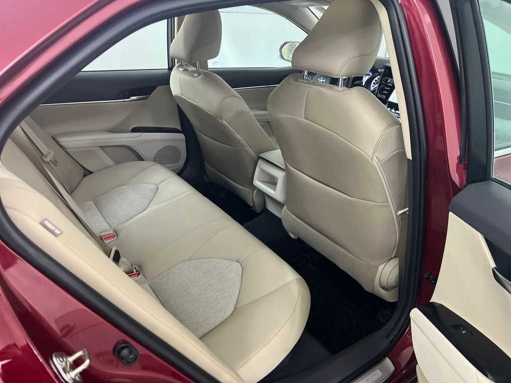 2018 Toyota Camry Hybrid LE