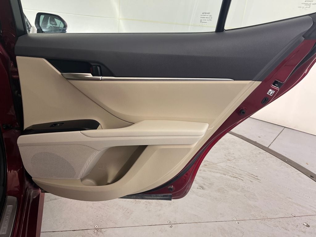 2018 Toyota Camry Hybrid LE