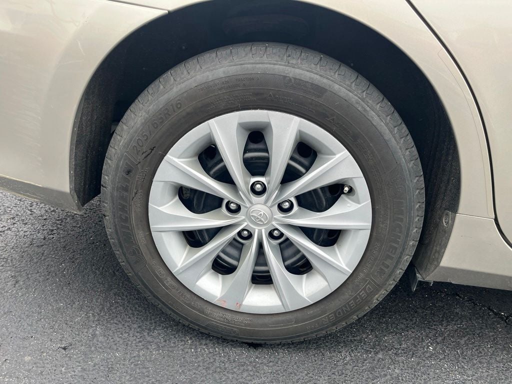 2017 Toyota Camry LE