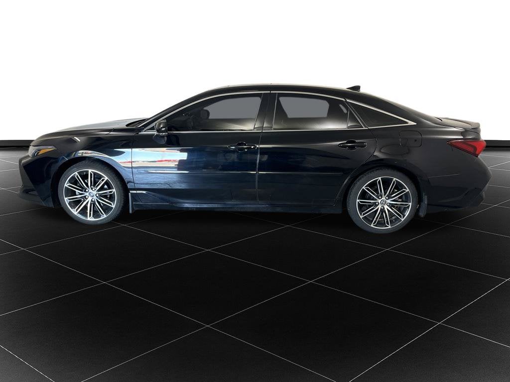 Used 2019 Toyota Avalon XSE with VIN 4T1BZ1FB0KU012590 for sale in Kansas City