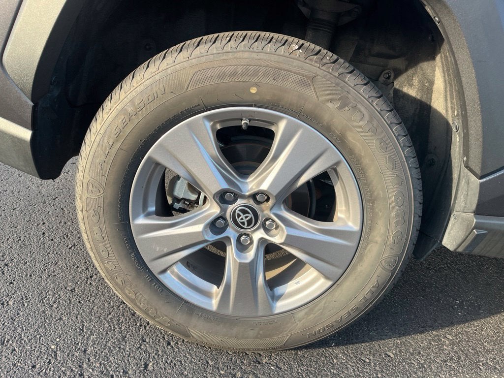 2024 Toyota RAV4 Hybrid LE
